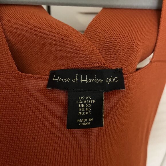 Cropped House of Harlow Tank - Picture 2 of 3